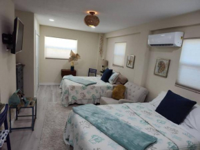 Completely Renovated! Half Duplex 1mile to Beach
